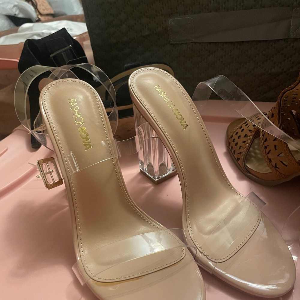 Fashion Nova clears strappy sandal